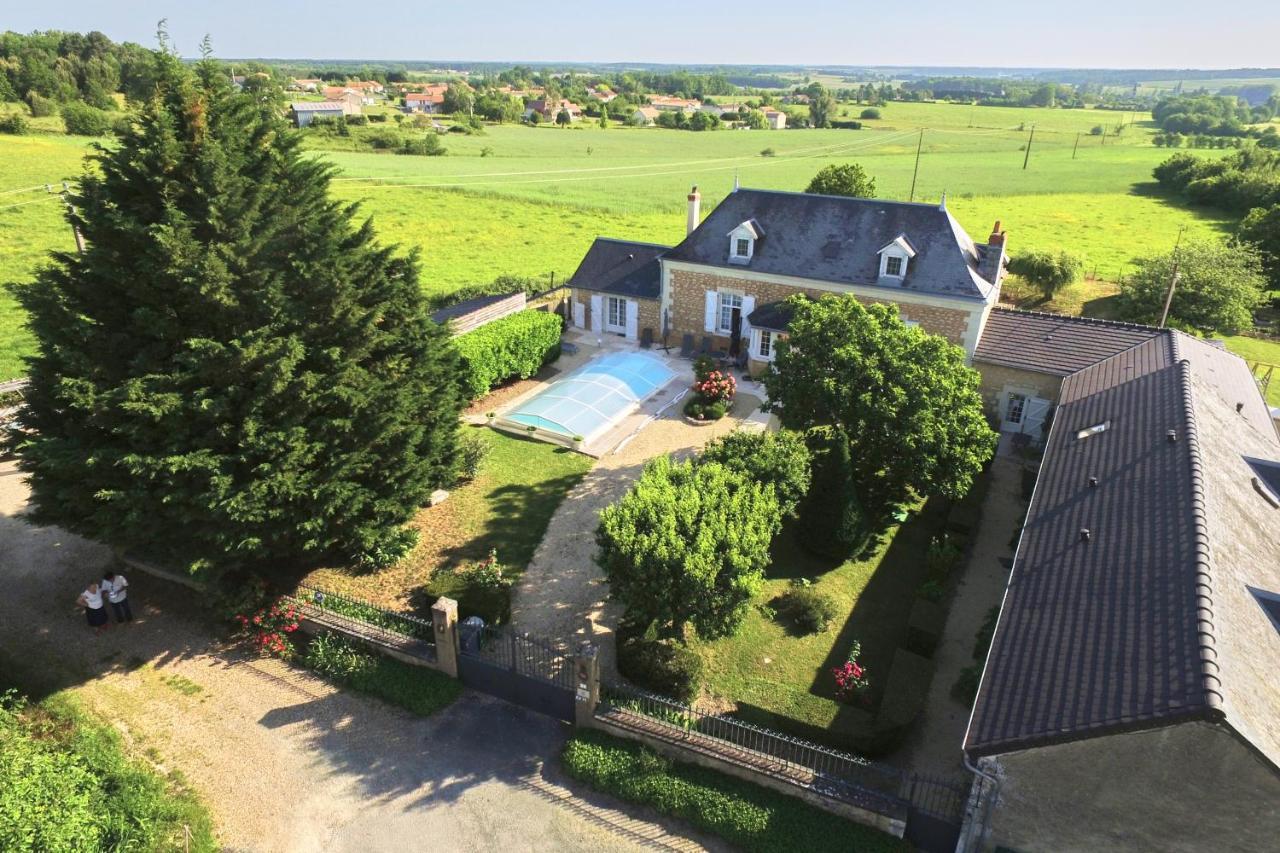 La Costonnerie Bed & Breakfast Leigne-sur-Usseau Exterior foto